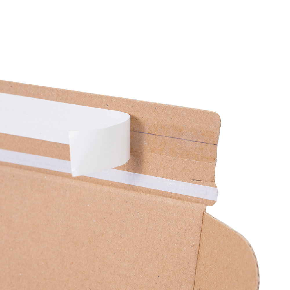 Detail-Shipping-box-with-self-adhesive-seal-in-brown1-1