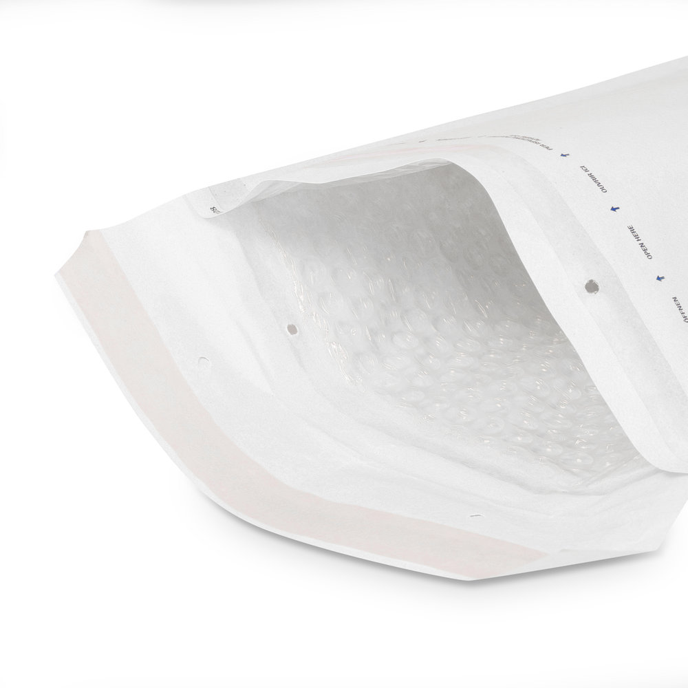 Detail-Bubble-envelope-with-self-adhesive-seal-in-white-4.jpg