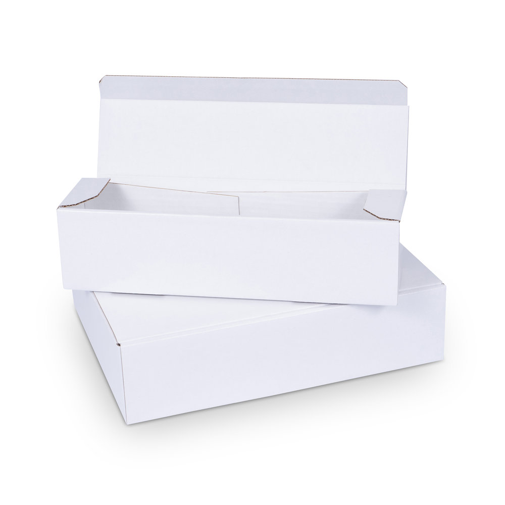 Modell-Cardboard-gift-box-in-white-glossy