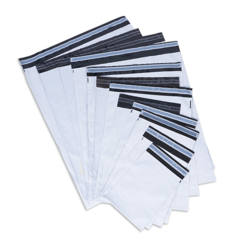 Modell-Plastic-shipping-bag-with-self-adhesive-seal-in-white