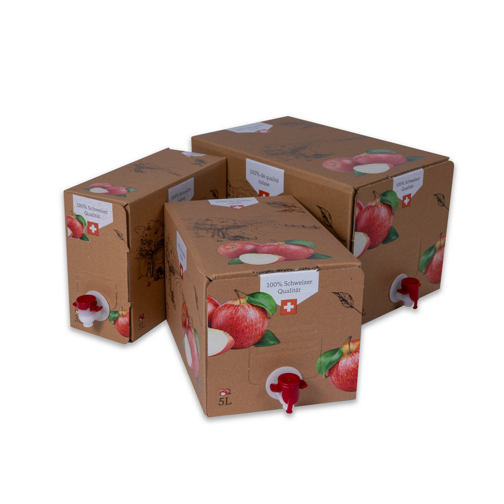 Modell-Bag-in-Box-for-sweet-cider-in-brown-with-apple-tree-grove-colored-apple-m